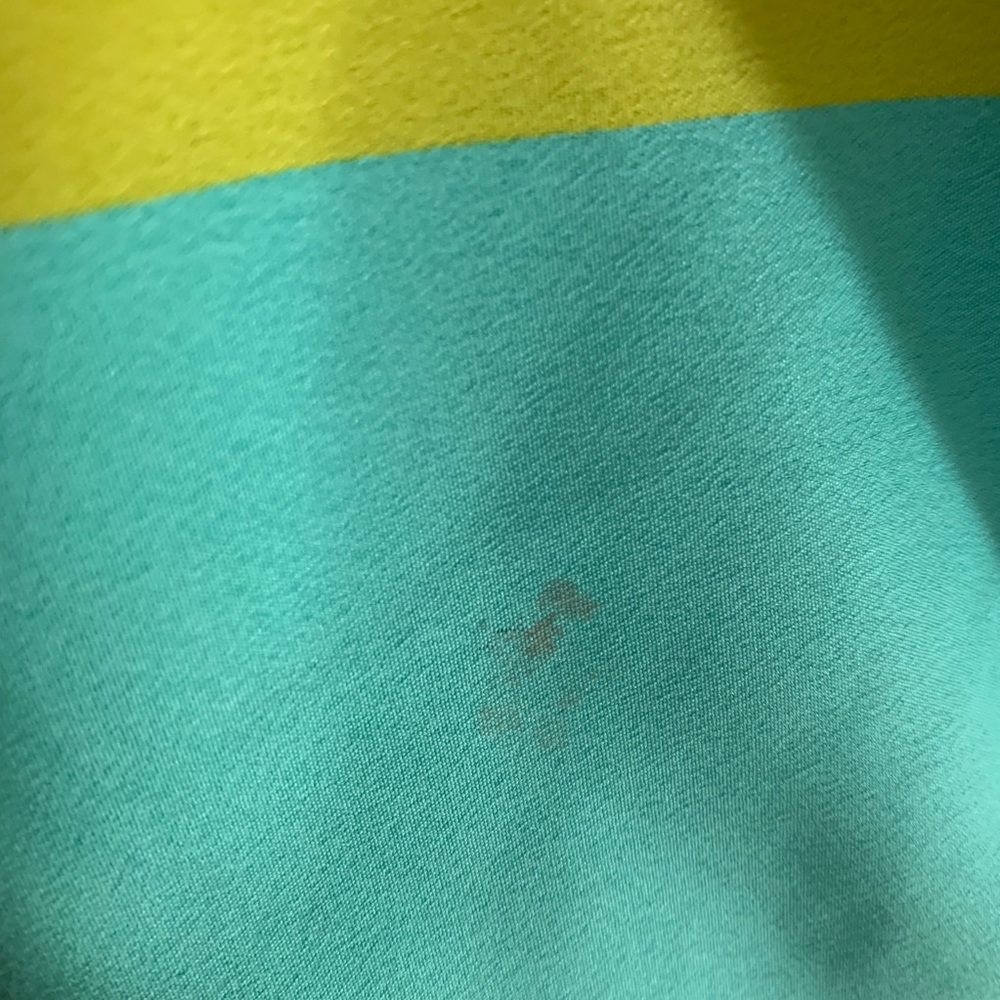 Banana Republic Tropical Top 🌺 - Picture 3 of 4